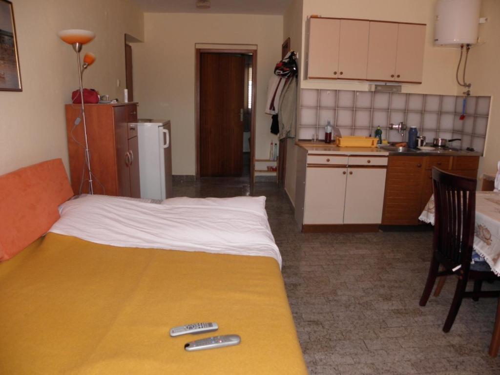 Apartments Milan In Baska Esterno foto