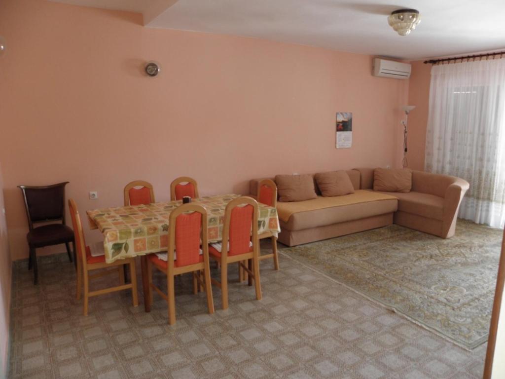 Apartments Milan In Baska Esterno foto