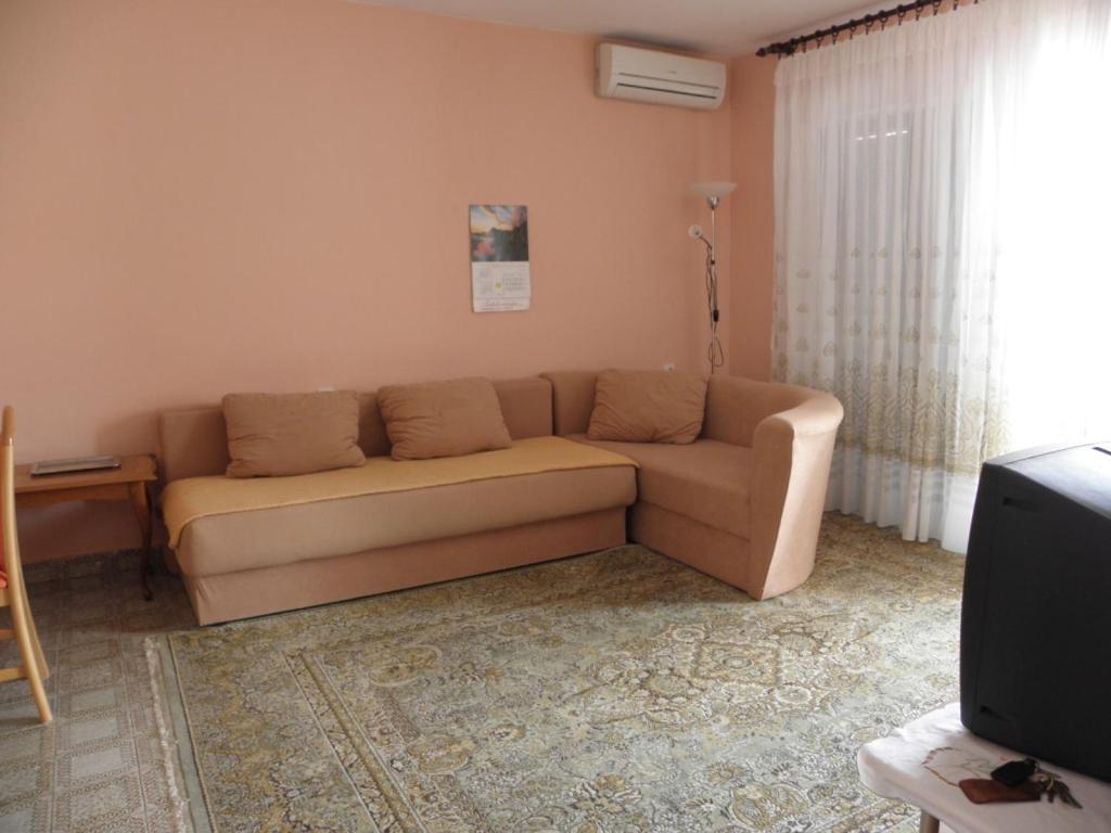 Apartments Milan In Baska Esterno foto