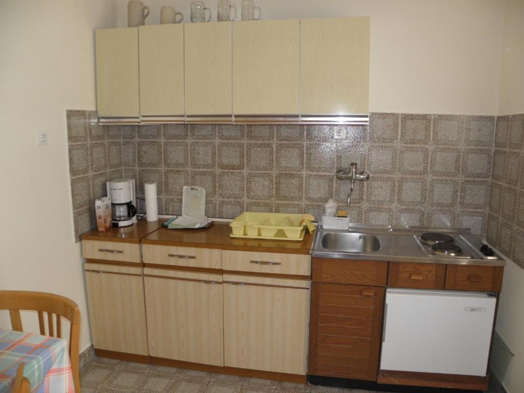 Apartments Milan In Baska Esterno foto