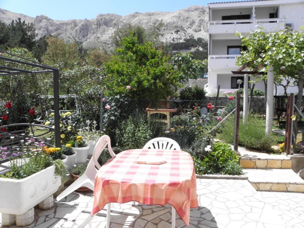 Apartments Milan In Baska Esterno foto
