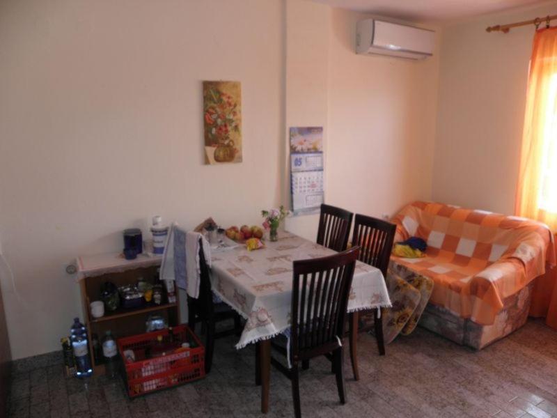 Apartments Milan In Baska Esterno foto