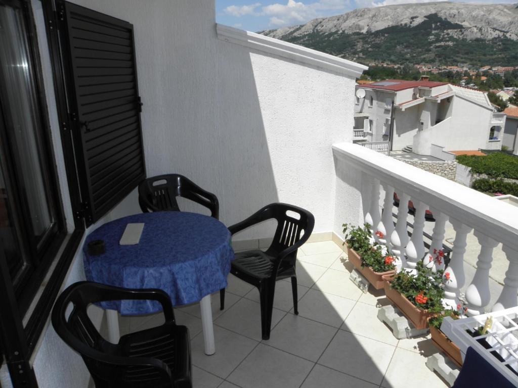 Apartments Milan In Baska Esterno foto